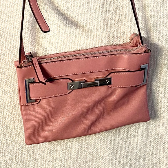 Jennifer Lopez Handbags - Jennifer Lopez - Shoulder Purse - Pink